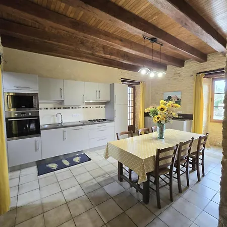 Дом отдыха Charmante Maison Perigourdine Avec Jardin, Cheminee Et Proche De Sarlat - Fr-1-616-88